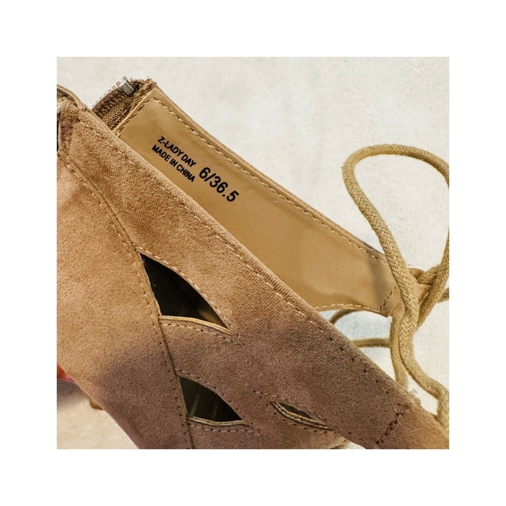 Tan Heels - Picture 6 of 6
